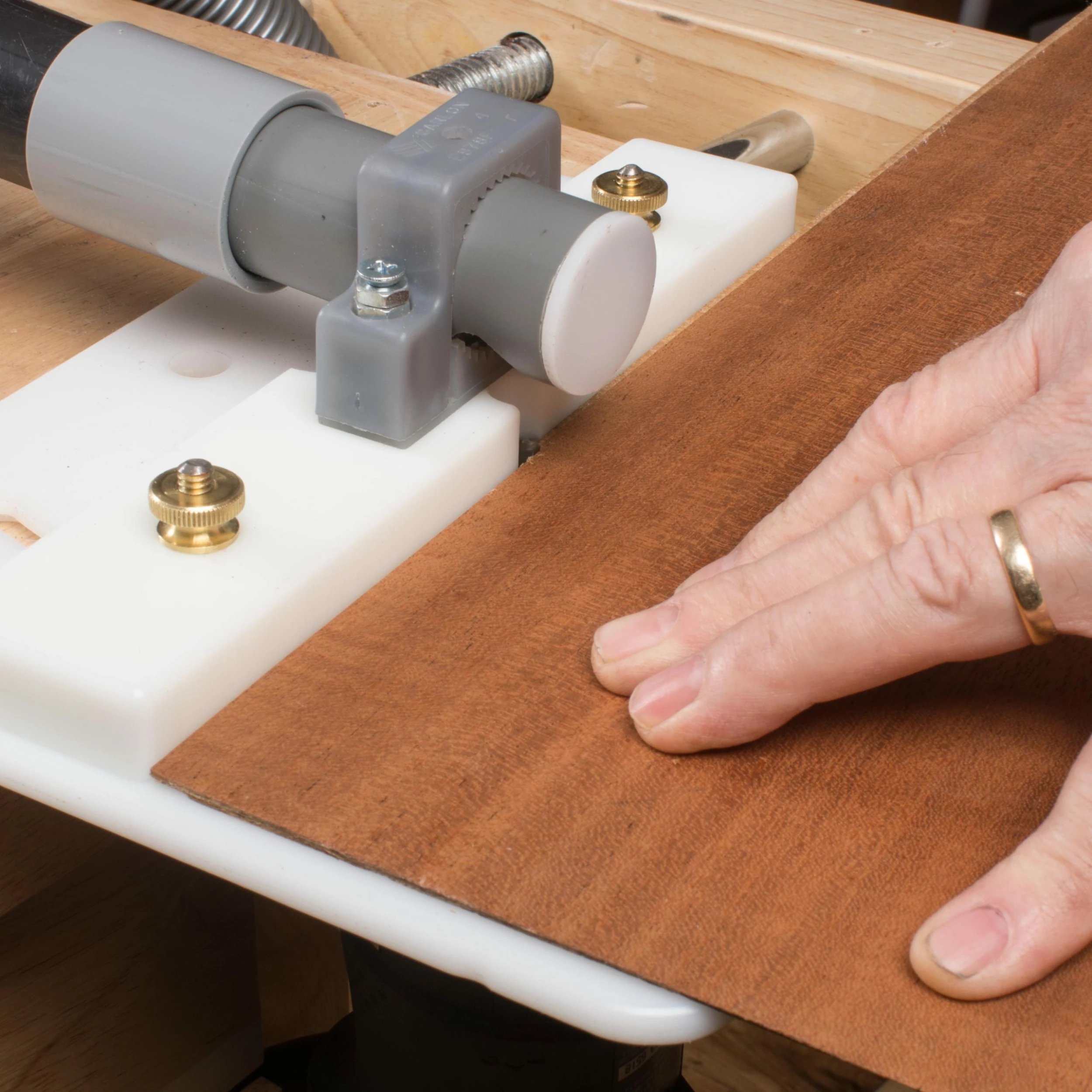 The Otter Compact Router Table - StewMac - Image 4